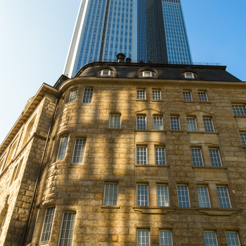 Traditional and modern buildings in Frankfurt am Main, Hesse, Germany. FF014