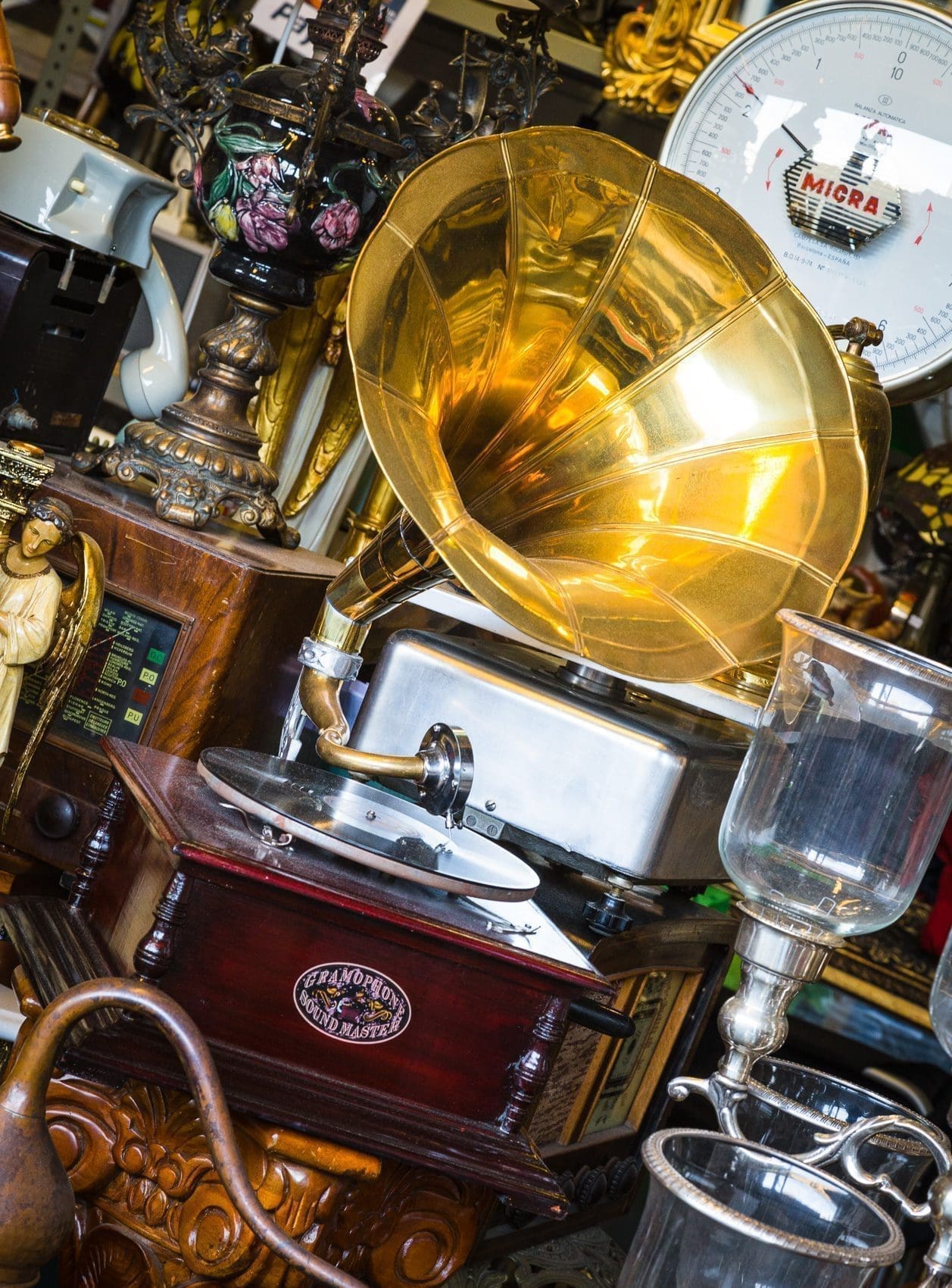 Old gramophone in an antique store at The Encants Vells, also known as the Mercat de Bellcaire, Barcelona, Spain.