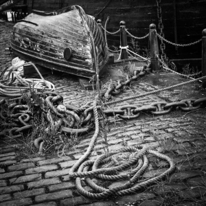 Upturned boat and rope on City Quay, Dundee. DM013