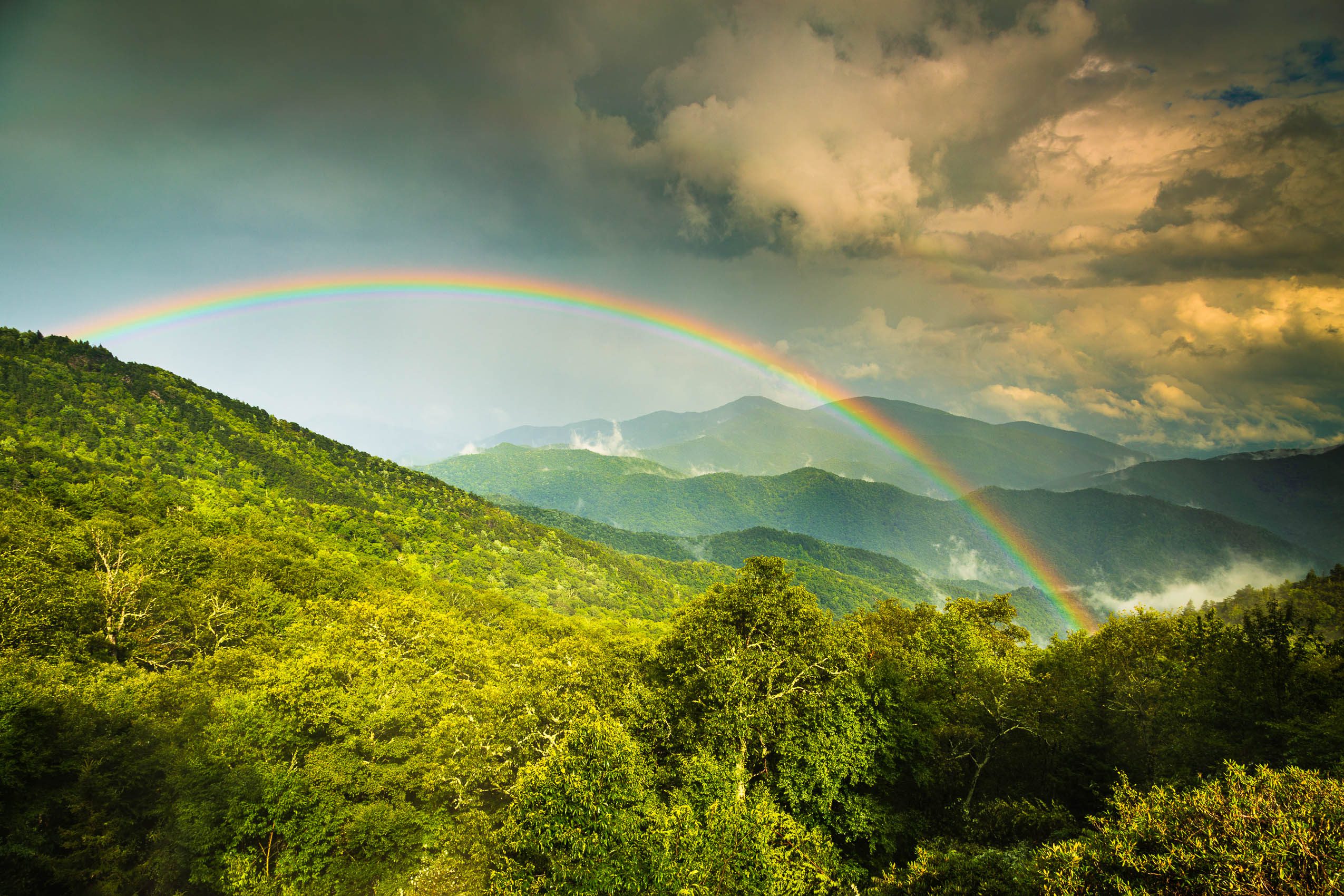 Rainbow over Buckeye Knob from Green Knob Overlook, Blue Ridge Parkway, North Carolina, USA. NC006