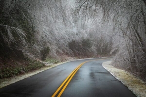 The Blue Ridge Parkway near Spruce Pine in North Carolina, after an ice storm. NC020 The Blue Ridge Parkway near Spruce Pine in North Carolina, after an ice storm. NC020