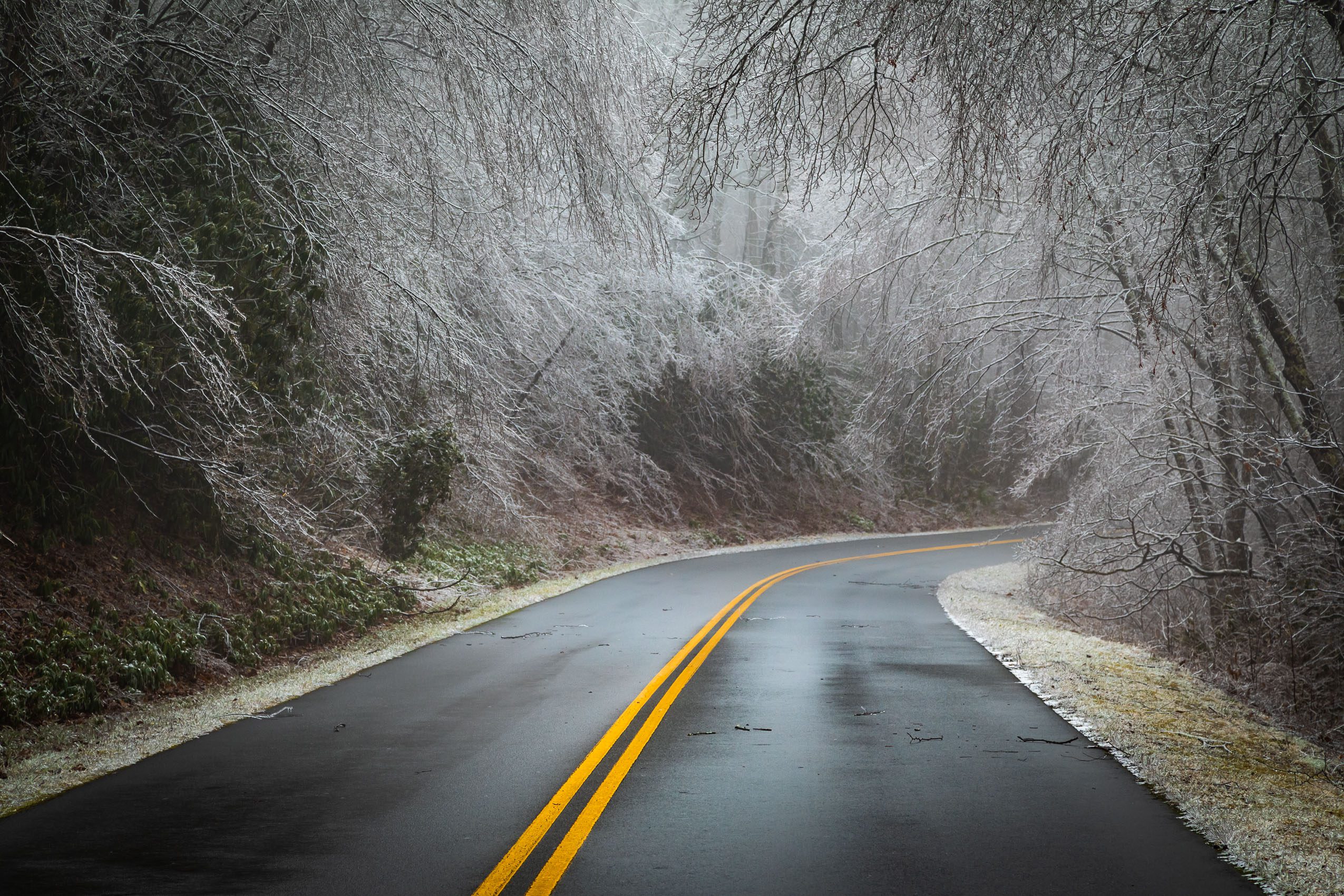 The Blue Ridge Parkway near Spruce Pine in North Carolina, after an ice storm. NC020