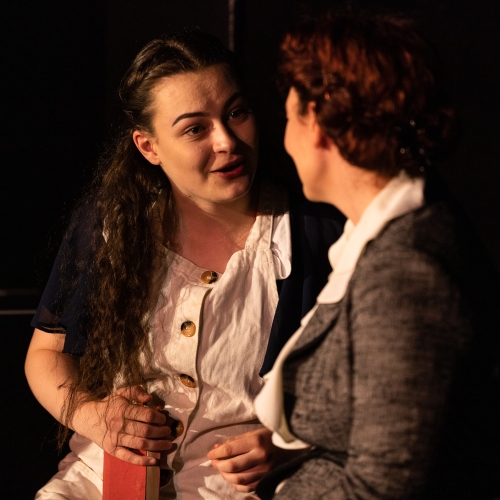 Nina Gray as Sarah and Lydia Davidson in Fearless Players' 'Armour: A Herstory of the Scottish Bard'. FP014