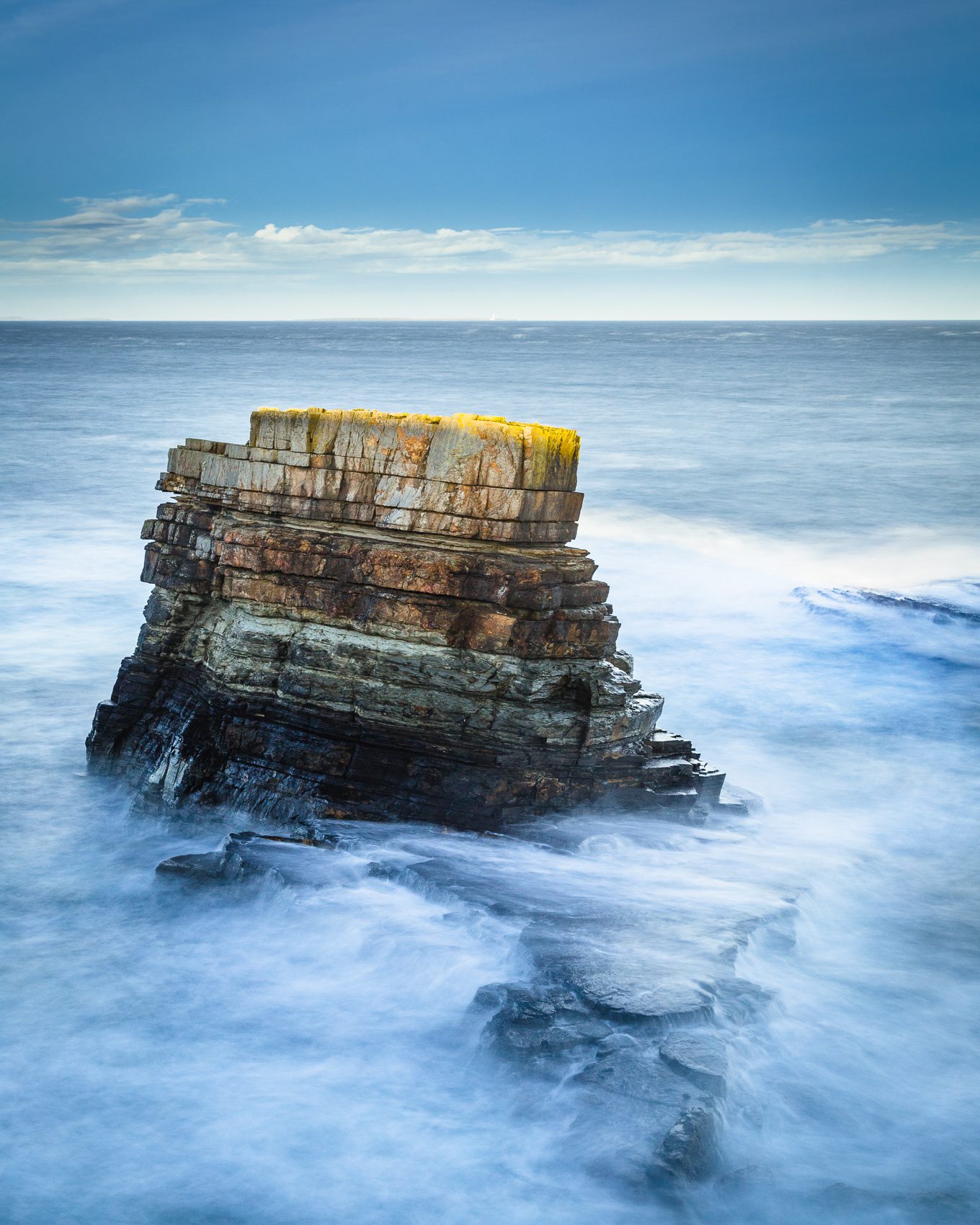 Rough seas around a sea stack at Deerness, Orkney Islands. OR020