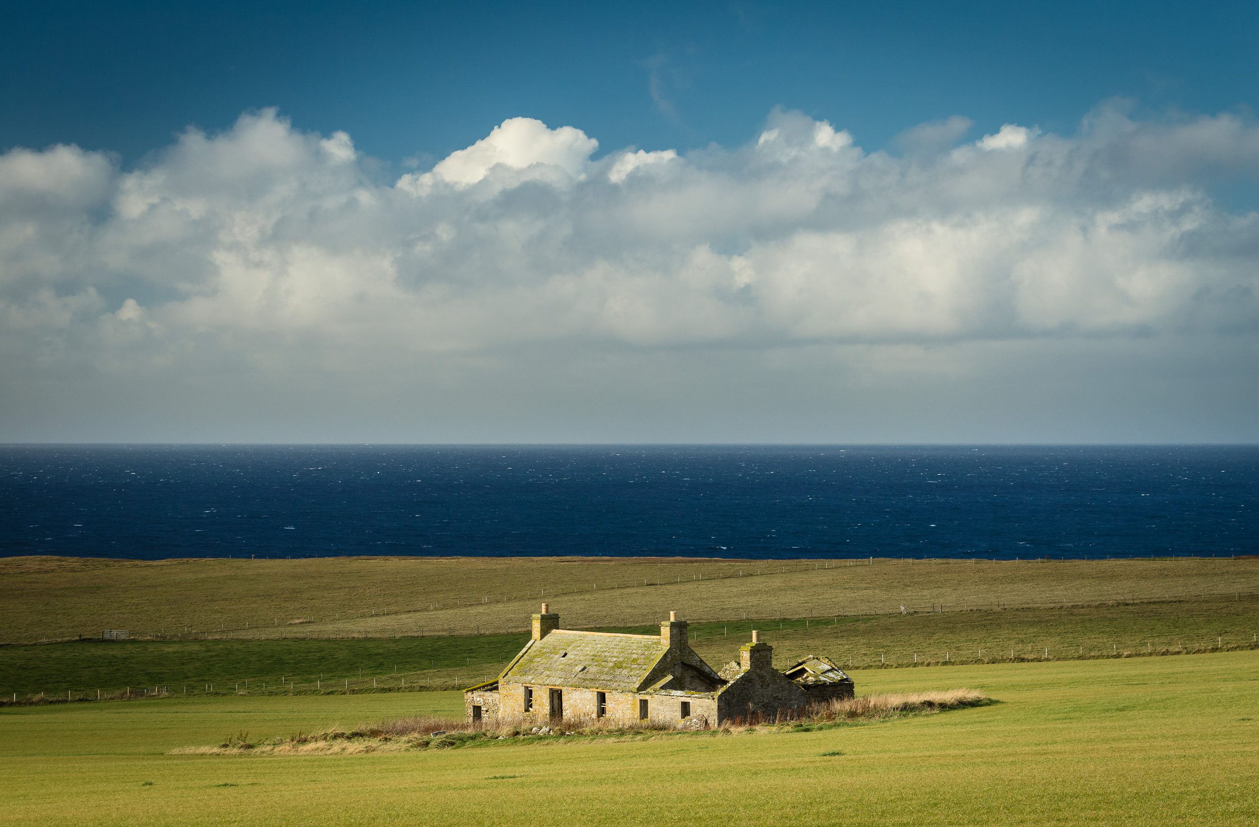 Derelict farmhouse, Birsay, Mainland, Orkney Islands. OR024