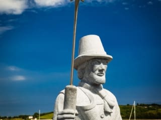 Statue of Captain Ahab, from the novel Moby Dick by Herman Melville, at Youghal Harbour. BW001